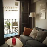 Casa Alwa Junto Al Arco De Elvira Y Gran Via